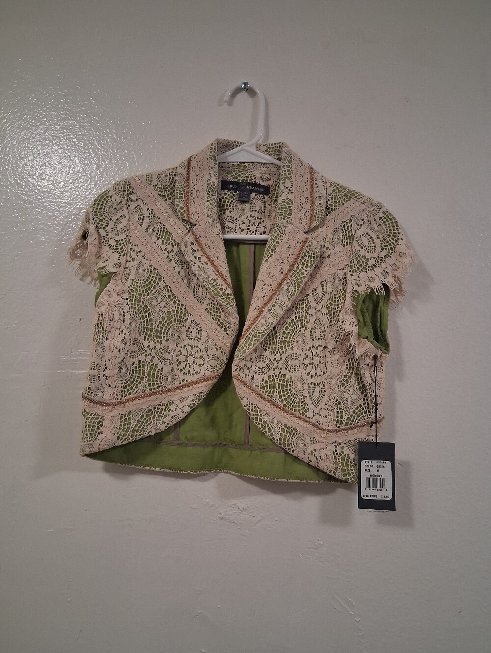 True Meaning Green Short Vest with Beige Lace Trim Size M | Y2K Boho